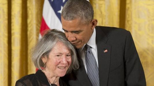 Louise Glück foi premiada em 2020