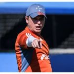 Quem estreia no Cruzeiro? Seabra abre o jogo sobre utilização de reforços
