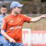 Escalação do Cruzeiro: Seabra mudará time titular para clássico com Atlético