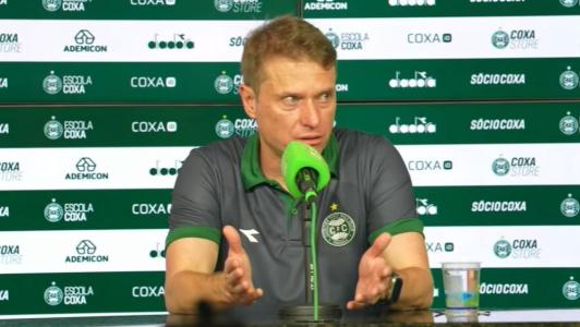 Seabra reclamou de arbitragem o Couto Pereira
