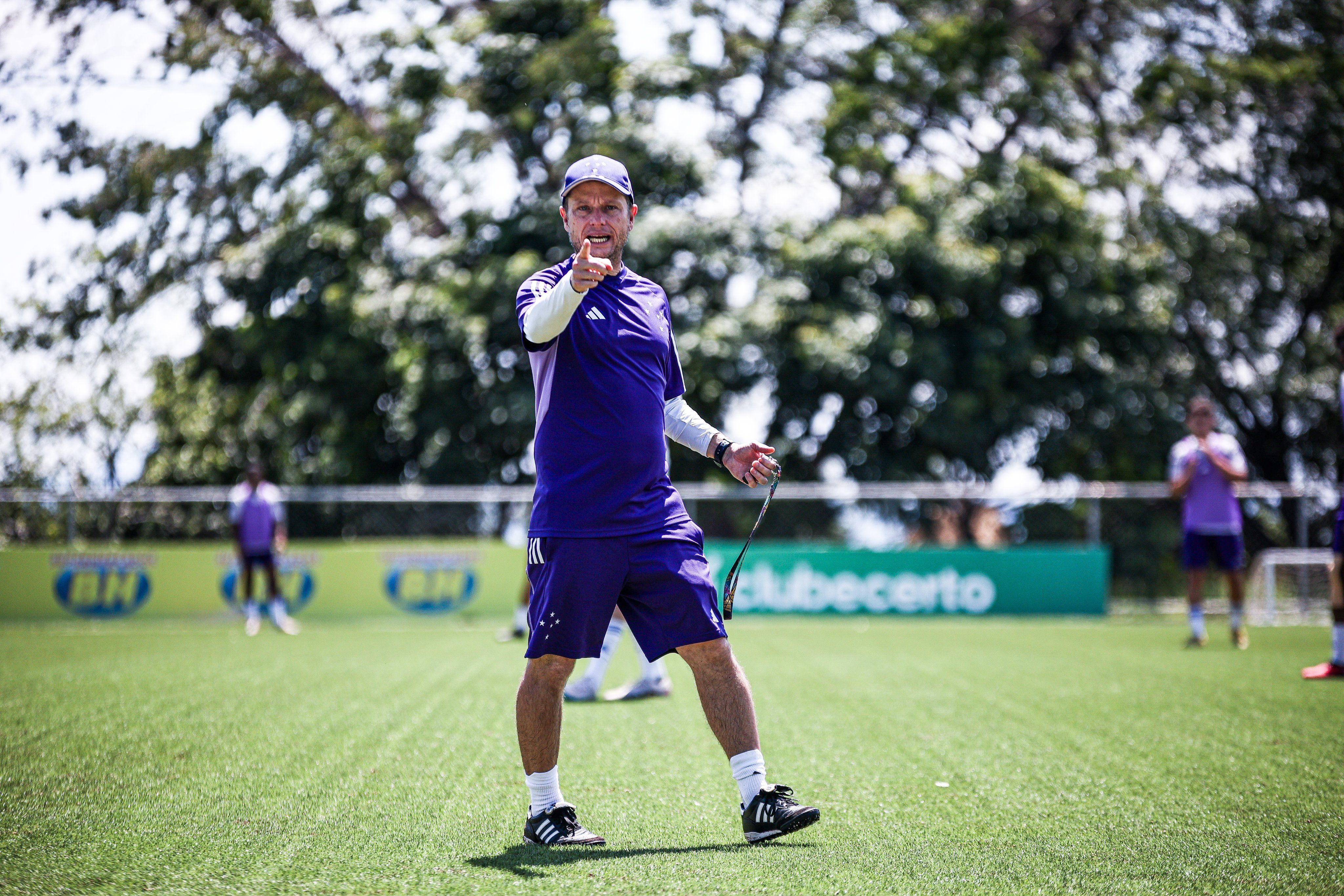 Cruzeiro se prepara para divulgar lista da Copinha; atletas trabalham na Toca II