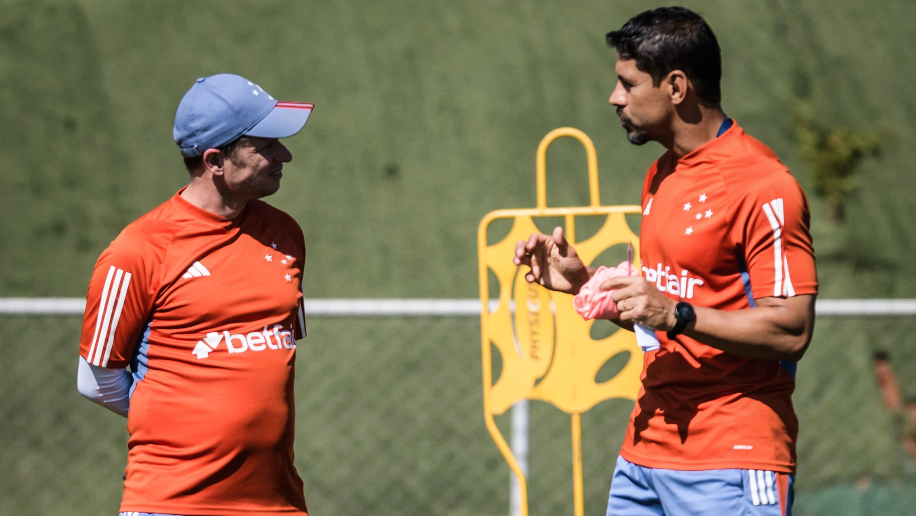 Cruzeiro 'muda técnico' para jogo contra o Boca pela Sul-Americana; entenda