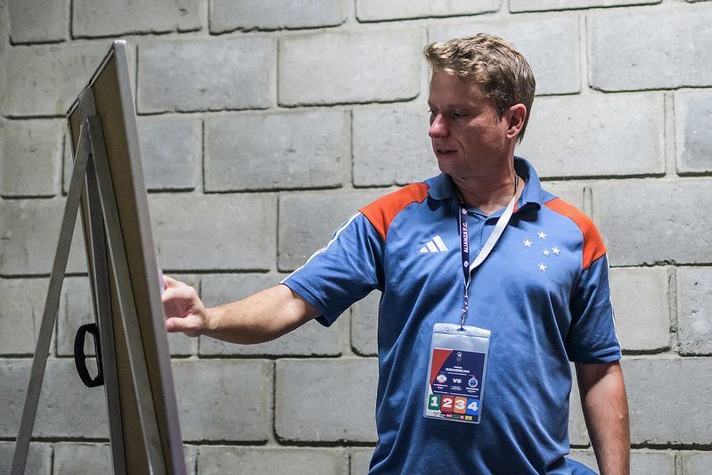 Seabra revela primeiros contatos com nova diretoria do Cruzeiro