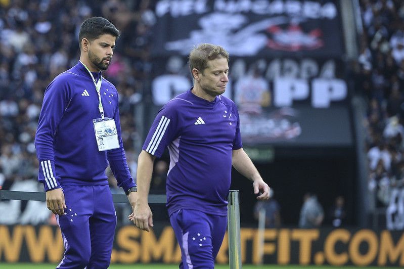 O que técnico do Cruzeiro respondeu sobre saída para o Bragantino após vice da Copinha