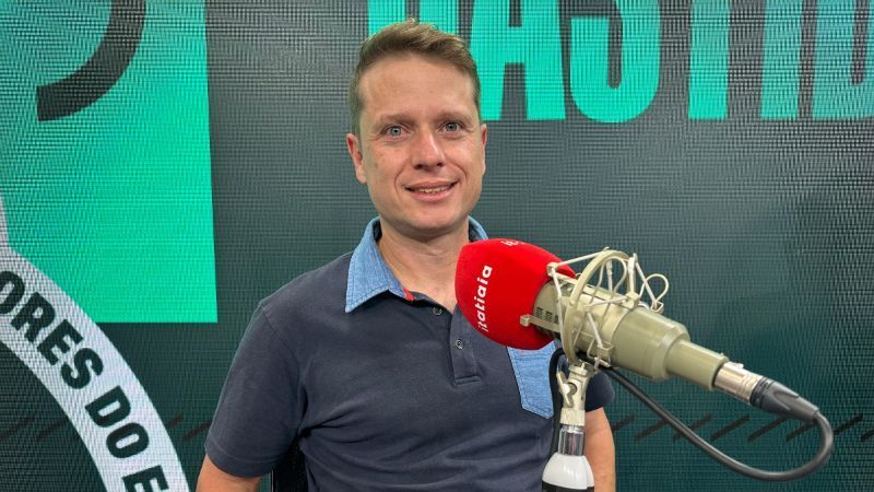 Seabra lamenta baixas de Dinenno e Arthur Gomes, mas valoriza elenco do Cruzeiro