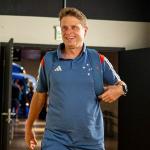 'Bombeiro', Seabra completa um mês como técnico principal do Cruzeiro