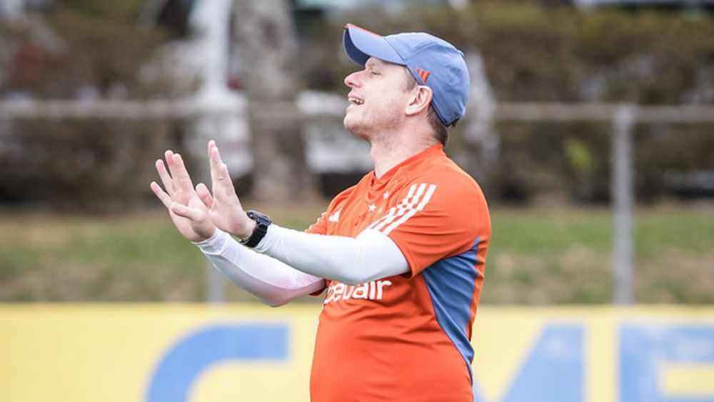 Insistência com Ramiro? Seabra justifica escalação de volante do Cruzeiro