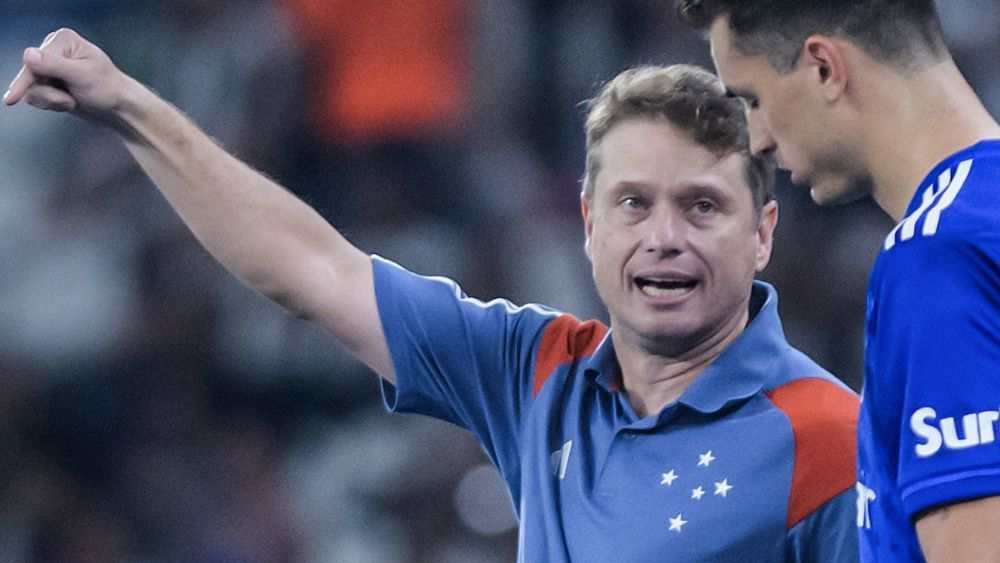 Seabra iguala jogos de ex-técnico do Cruzeiro com dobro de vitórias; veja números