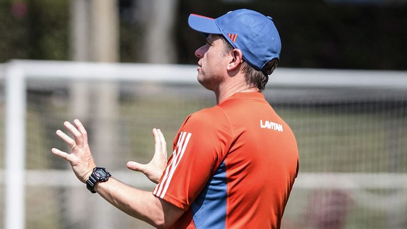 Após um ano fora por lesão, atacante do Cruzeiro se aproxima de retorno