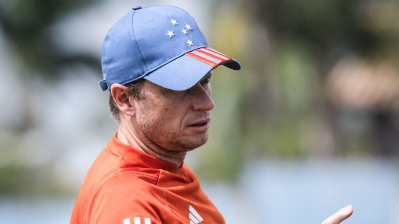 Com desfalque de titular, Cruzeiro divulga relacionados para estreia no Brasileiro