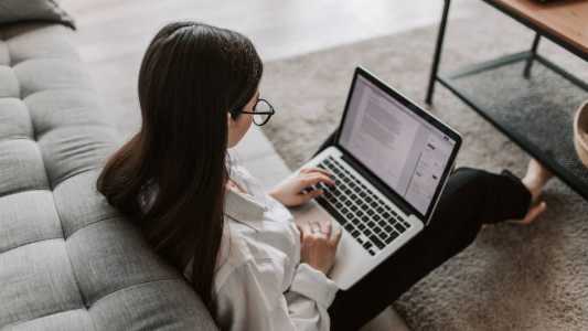 Entre as empreendedoras, 53% afirmam ter tido contato com uma mulher dona de negócio que serviu como inspiração