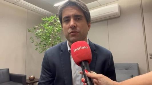 Secretário de saúde de Minas Gerais, Fábio Baccheretti