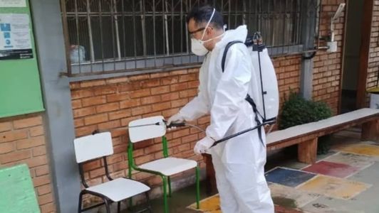 Secretário diz que desinfecção de escolas tem muito efeito prático