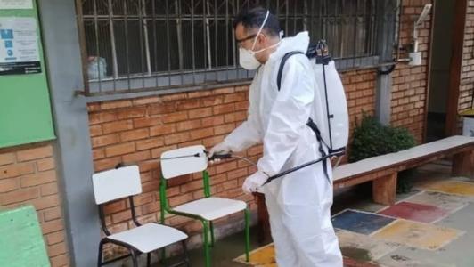 Secretário diz que desinfecção de escolas tem muito efeito prático