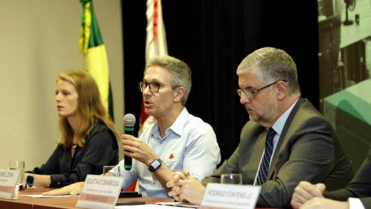 Secretário Gustavo Barbosa e governador Romeu Zema comentaram sobre planos para privatizações de estatais mineiras