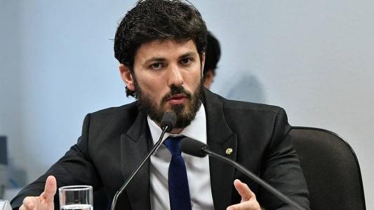Secretário Marcelo Aro (PP) diz que foi contra entrada de seu partido no governo Lula