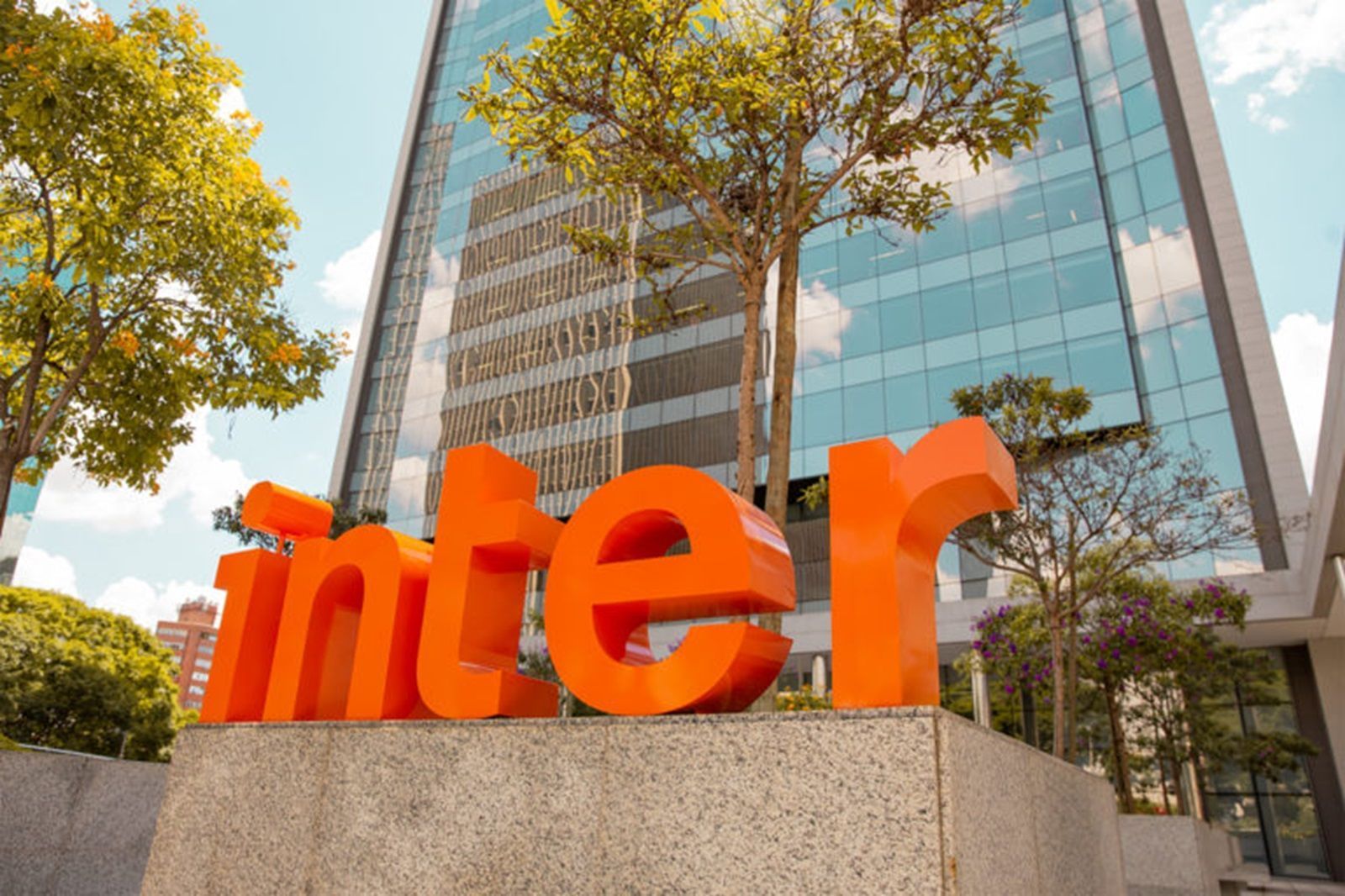 Com 40 milhões de clientes, Inter&Co registra alta de 53% no lucro líquido