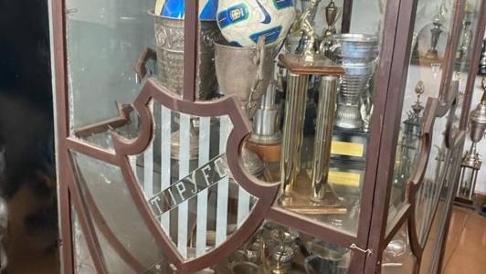Sede do Tupi foi invadida em Juiz de Fora e 39 troféus foram furtados