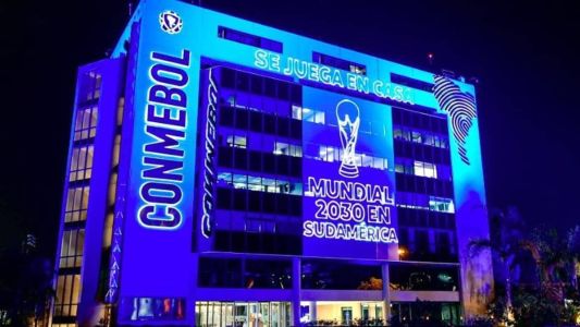 Sede foi iluminada com referências a Copa do Mundo de 2030
