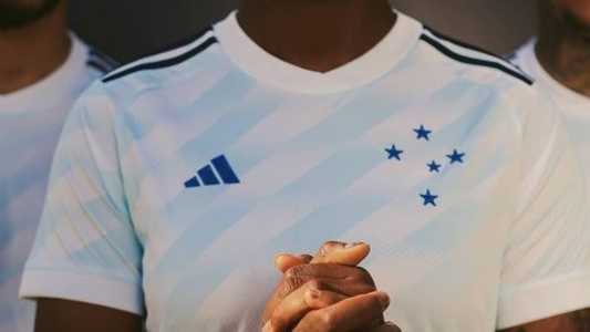 Segunda camisa já está disponível para torcida