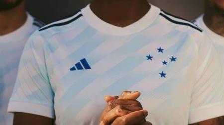 Segunda camisa já está disponível para torcida