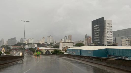Segundo o Inmet, em BH o dia será de uitas nuvens com pancadas de chuva e trovoadas isoladas