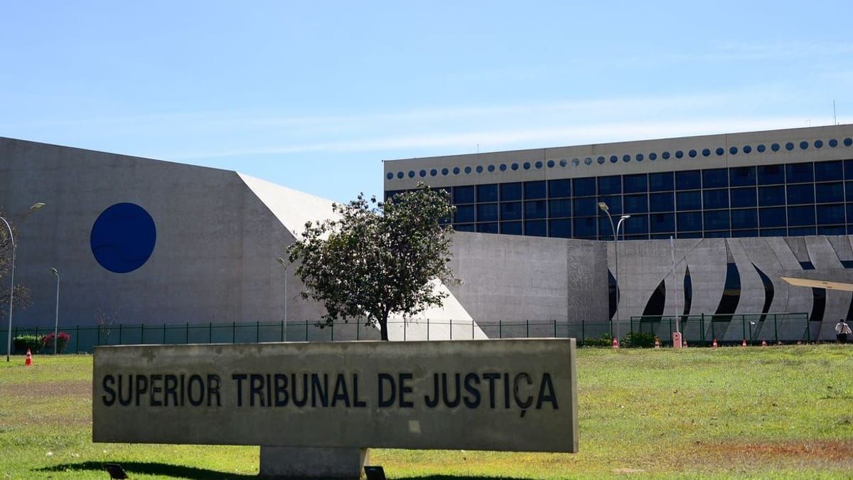 STJ autoriza faculdade a cobrar mensalidade maior de alunos calouros