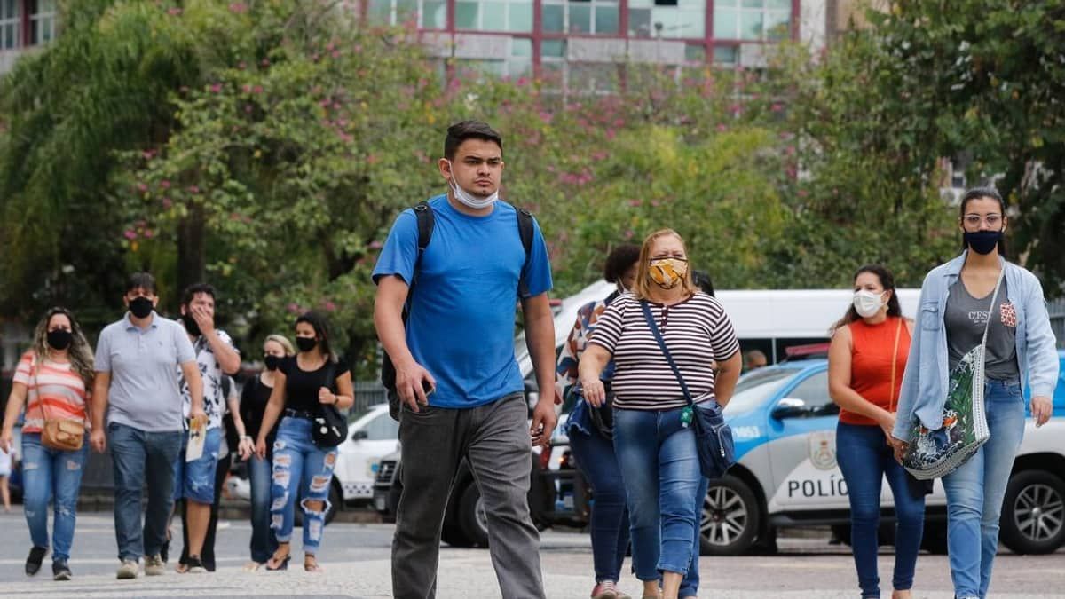 Covid-19: Brasil registra 19 mil novos casos e 148 mortes pela doença 