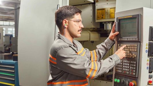 Entenda os riscos que a indústria conectada enfrenta com ataques hackers