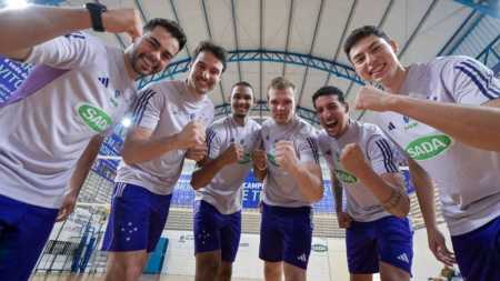 Seis jogadores formados na base vão integrar elenco do Cruzeiro na temporada 2023/24