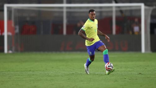 Seleção Brasileira continua no top 10