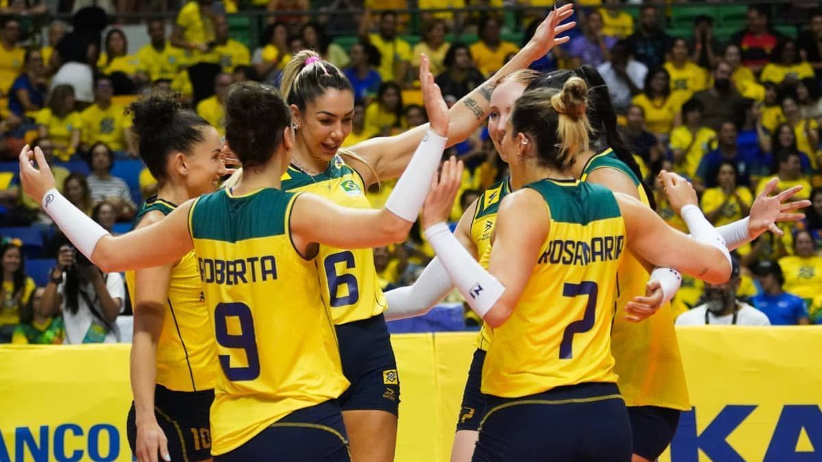 José Roberto Guimarães define 14 jogadoras para o Pré-Olímpico de Vôlei 