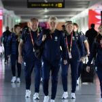 Seleção desembarca em Adelaide para estreia na Copa do Mundo Feminina