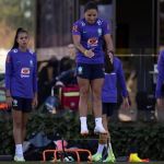 Seleção feminina volta aos trabalhos após jogo-treino contra a China