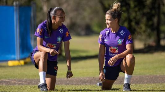 Seleção Brasileira treina em preparação para a Copa do Mundo