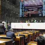 Falta de quórum adia votação de projetos enviados por Zema à ALMG