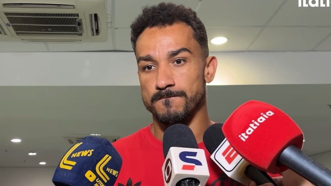 Danilo se desculpa com torcida do Flamengo e propõe debate sobre arbitragem