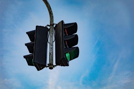 Pesquisa propõe adicionar uma quarta luz aos semáforos