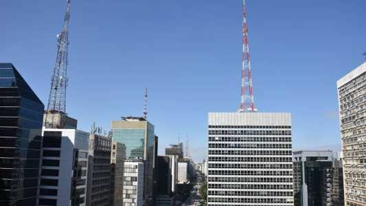 Semana no Sudeste começa com tempo seco e altas temperaturas, diz previsão.