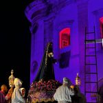 Cerimônia do descendimento da Cruz emociona fiéis em Ouro Preto (MG)