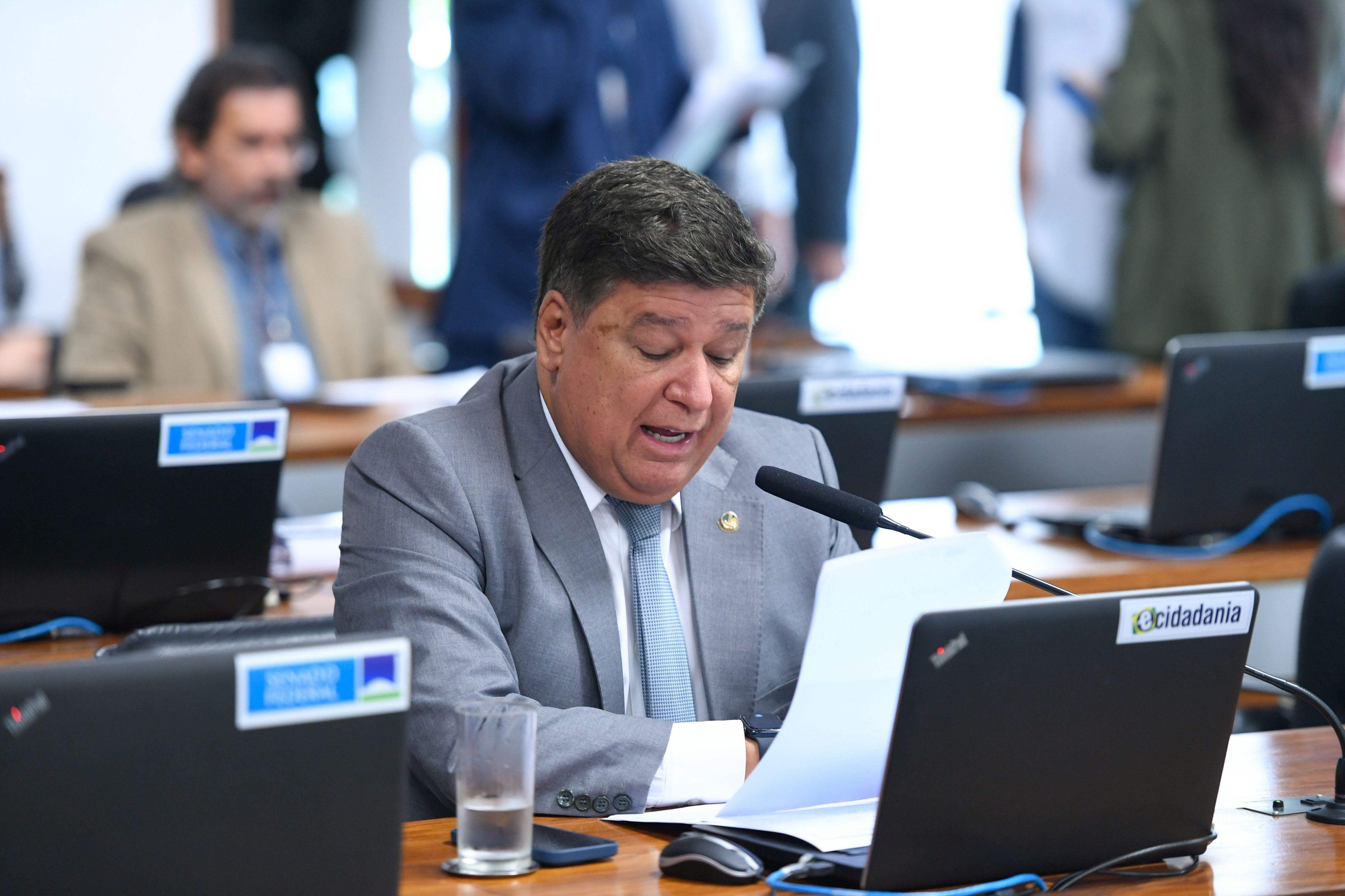 Carlos Viana pede ‘condenação inequívoca’ da comunidade internacional a ataque do Irã a Israel