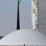 Senado pode votar nesta terça (31) projeto que torna obrigatório o pagamento de emendas de comissões