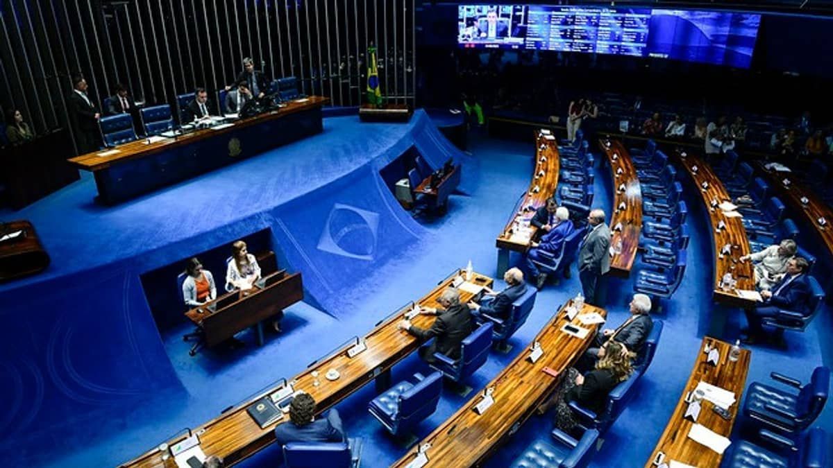 MP do salário mínimo e da isenção do imposto de renda é aprovada no Senado