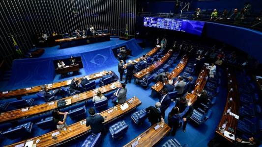 Senado pode votar PEC que acaba com reeleição para cargos do Executivo