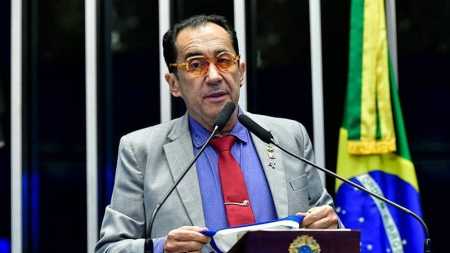 Kajuru vai responder por calúnia