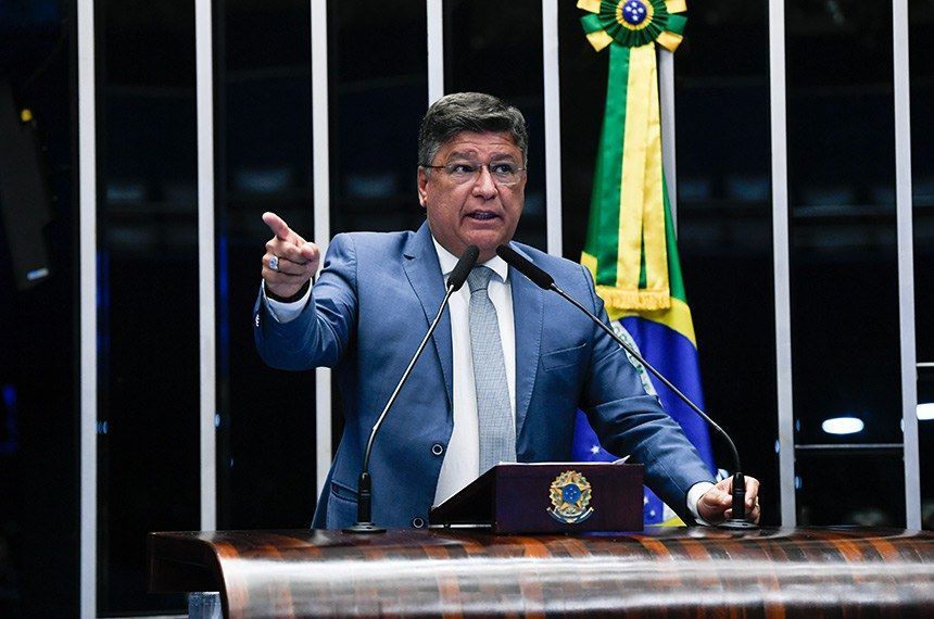 Viana critica Fuad, se afasta da extrema-direita e diz que terá boa relação com Lula se for prefeito