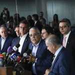 Oposição se reúne com Pacheco e pressiona Lira por PEC do Fim do Foro Privilegiado