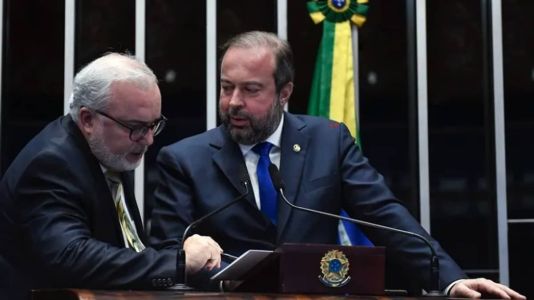 Senador Jean-Paul Prates com o ministro de Minas e Energia, Alexandre Silveira