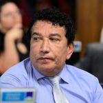 Internado em São Paulo, Magno Malta fará cirurgia no joelho na segunda-feira: 'dores são horríveis'