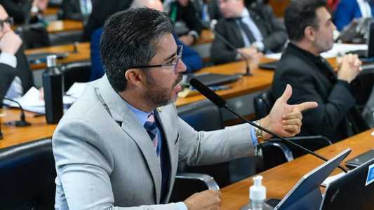 Senador Marcos Rogério quer lista de todos os presentes recebidos por quem antecedeu Bolsonaro